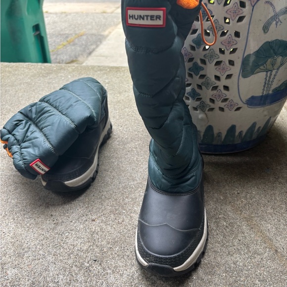 Hunter Dark Green and Black Quilted Boots - Picture 1 of 5